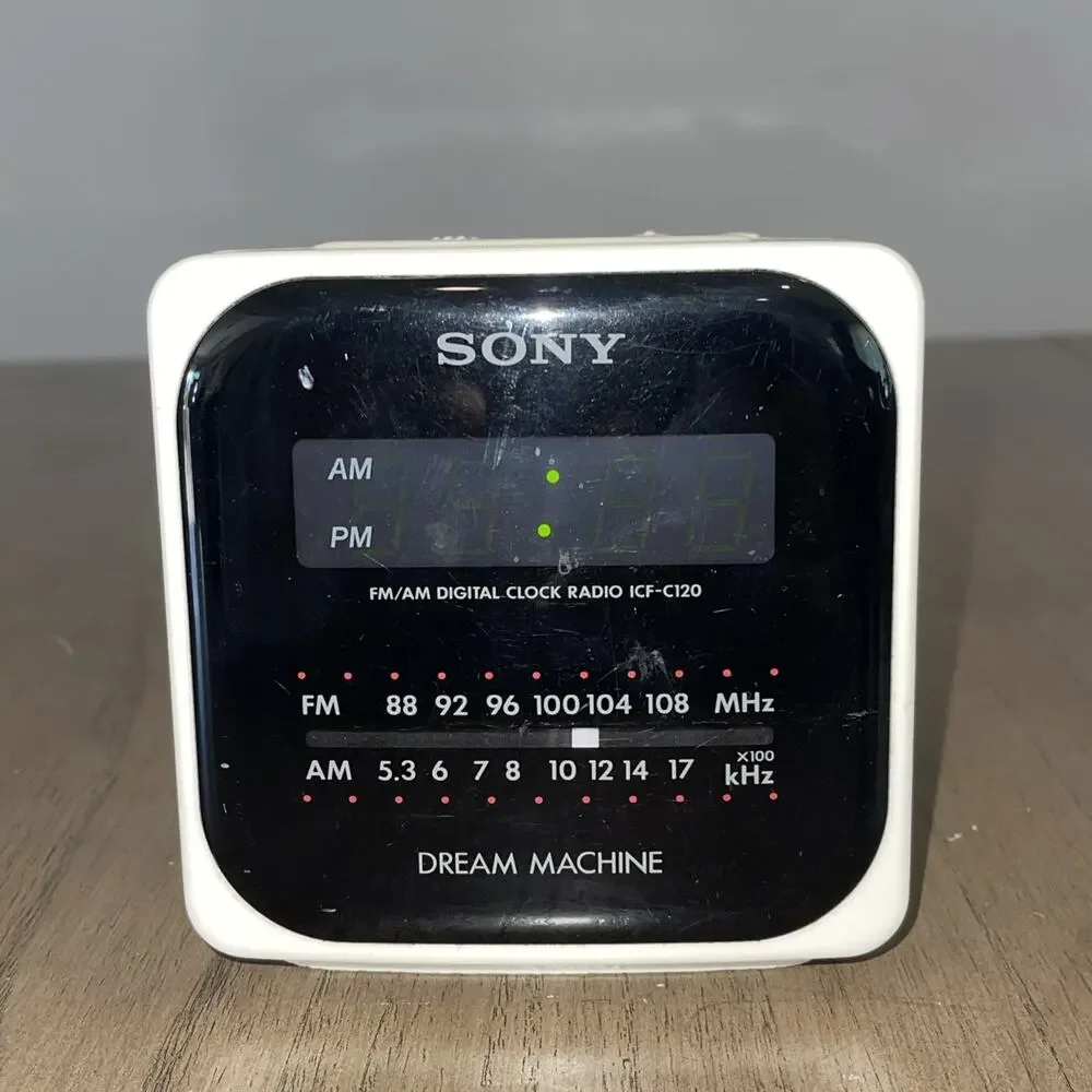 VINTAGE SONY Dream Machine AM/FM RADIO CUBE ALARM CLOCK ICF-C120 White WORKS
